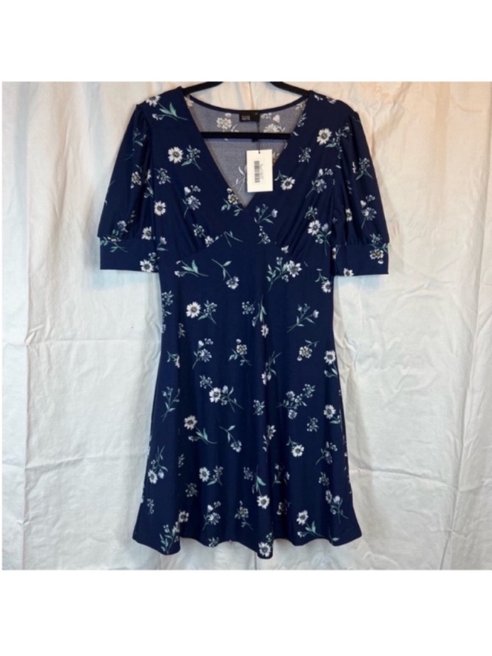 Muse petite floral v neck puff sleeve mini dress  navy romantic feminine nwt